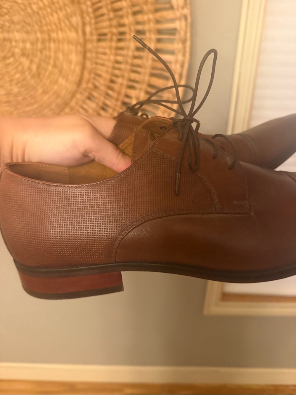Men's Florsheim Brown Leather Cap-Toe Dress Shoes - Picture 5 of 9